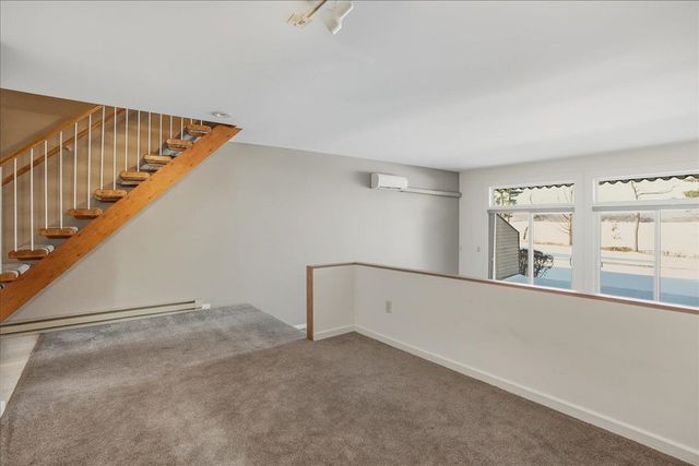 102 South Beach Road, South Burlington, VT 05403