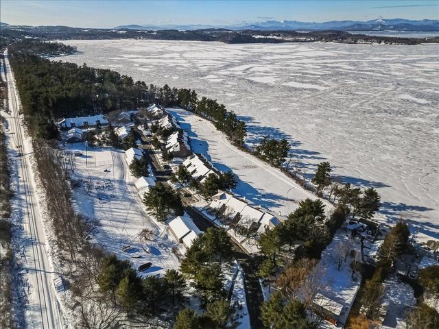 102 South Beach Road, South Burlington, VT 05403