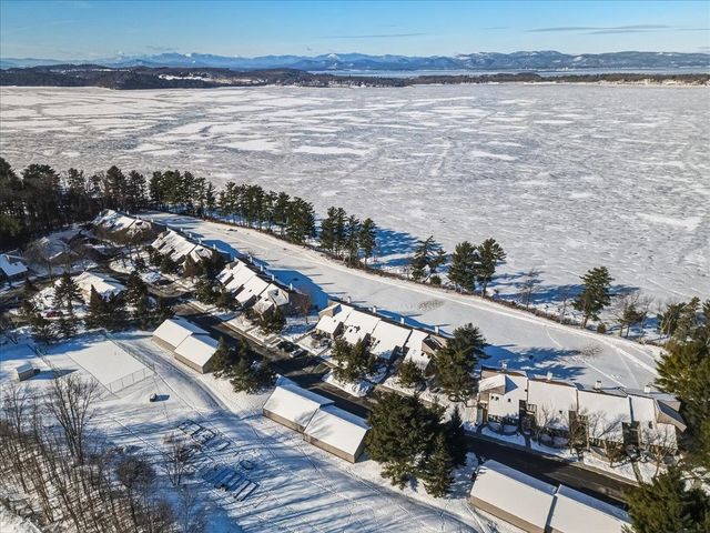 102 South Beach Road, South Burlington, VT 05403