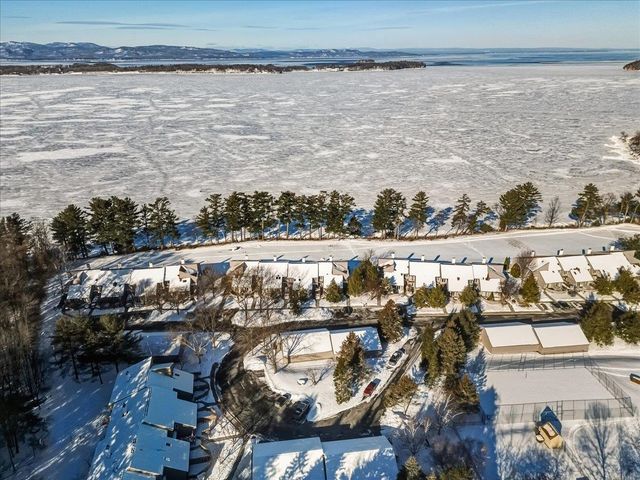 102 South Beach Road, South Burlington, VT 05403