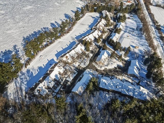 102 South Beach Road, South Burlington, VT 05403