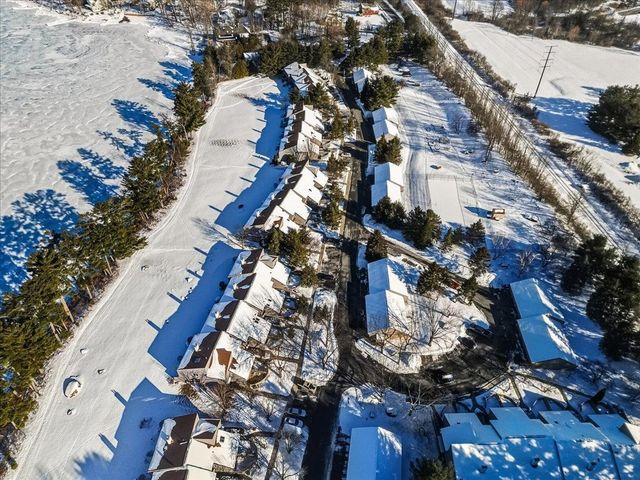 102 South Beach Road, South Burlington, VT 05403