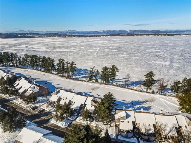 102 South Beach Road, South Burlington, VT 05403