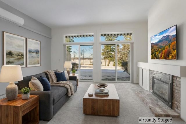 102 South Beach Road, South Burlington, VT 05403