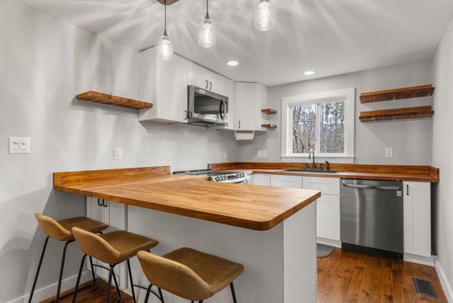 143 Skyuka Street, Drayton, SC 29333