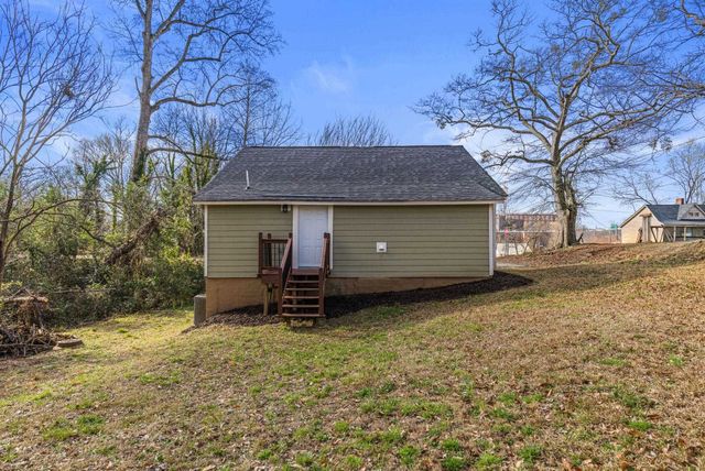 143 Skyuka Street, Drayton, SC 29333