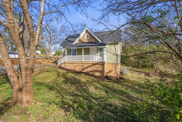 143 Skyuka Street, Drayton, SC 29333