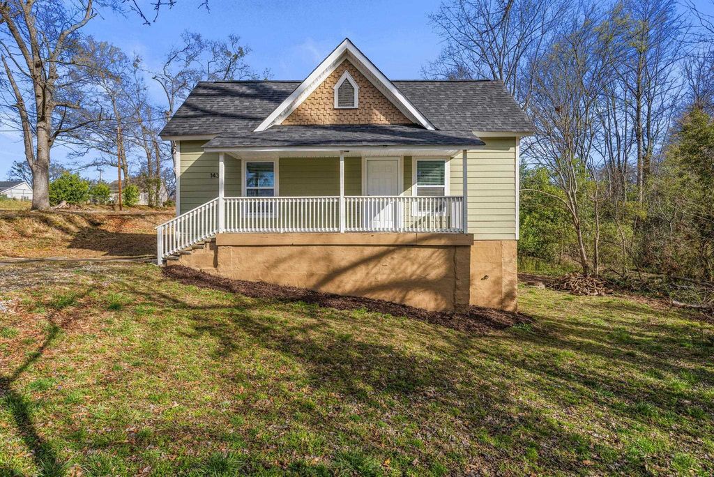 143 Skyuka Street, Drayton, SC 29333