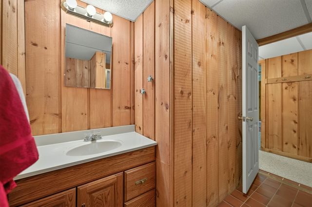 7 Tapping Tree Lane, Dover, VT 05356
