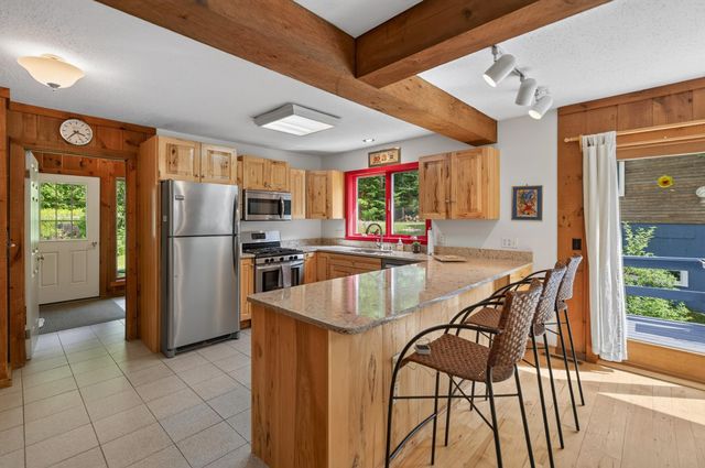 7 Tapping Tree Lane, Dover, VT 05356