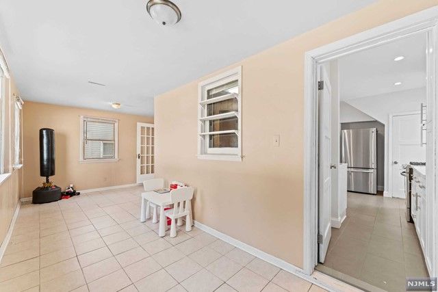 91 Summit Cross, Rutherford, NJ 07070