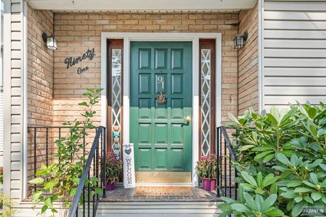 91 Summit Cross, Rutherford, NJ 07070