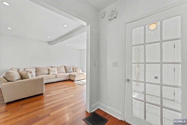 91 Summit Cross, Rutherford, NJ 07070
