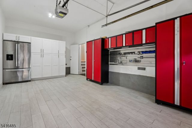 28 Elmwood Rd, Springfield Twp., NJ 07081