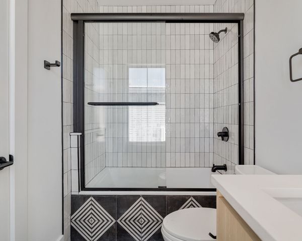 30-32 Condor St 5, Boston, MA 02128
