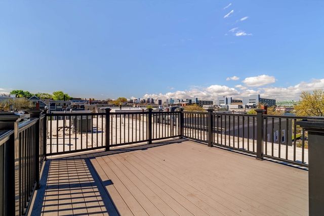 30-32 Condor St 5, Boston, MA 02128