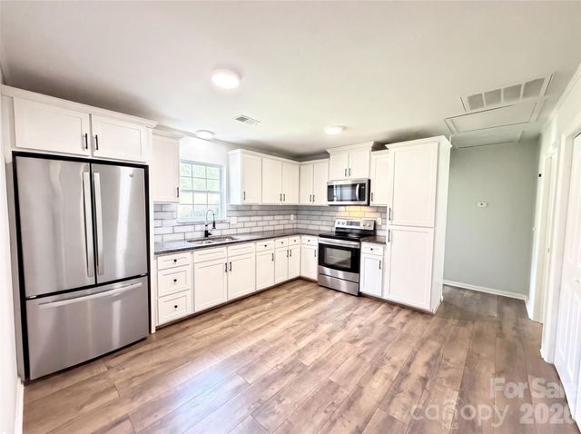10244 Gloman Court, Charlotte, NC 28227