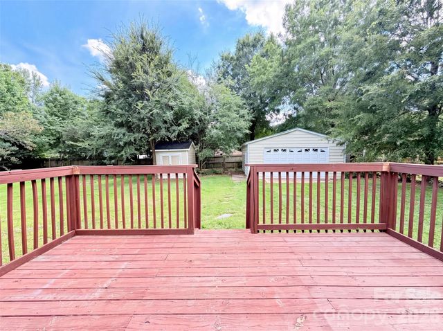 10244 Gloman Court, Charlotte, NC 28227