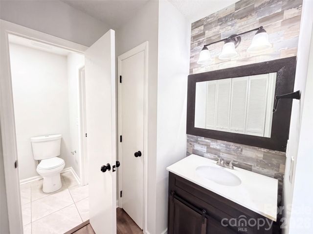 10244 Gloman Court, Charlotte, NC 28227