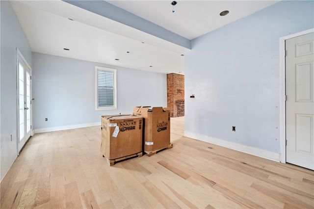 5419 Broad St, Garfield, PA 15206