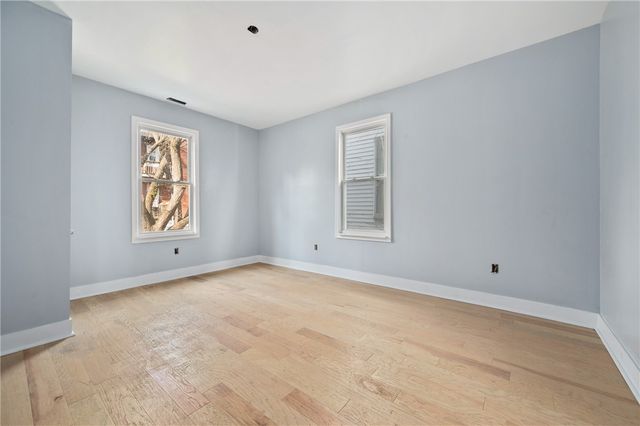 5419 Broad St, Garfield, PA 15206