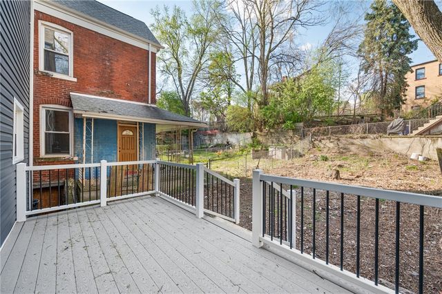 5419 Broad St, Garfield, PA 15206