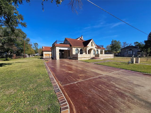 511 E Farrar Street, Groesbeck, TX 76642
