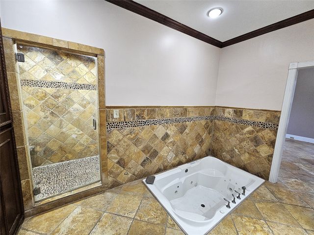 511 E Farrar Street, Groesbeck, TX 76642