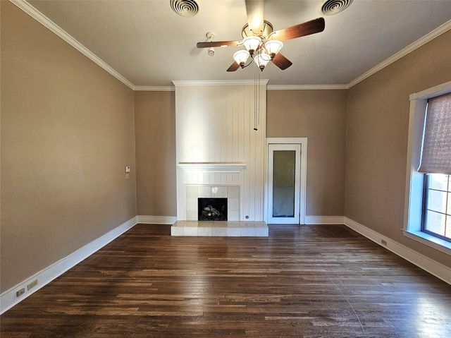 511 E Farrar Street, Groesbeck, TX 76642