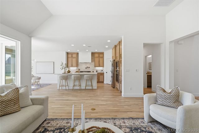 13645 S 20th Place E, Bixby, OK 74008