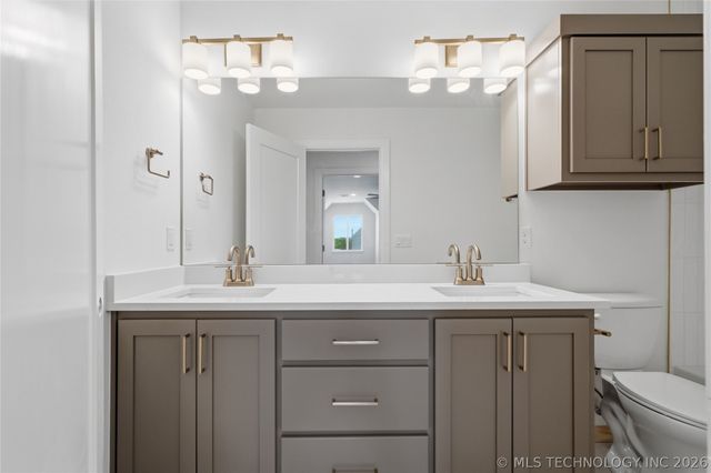 13645 S 20th Place E, Bixby, OK 74008