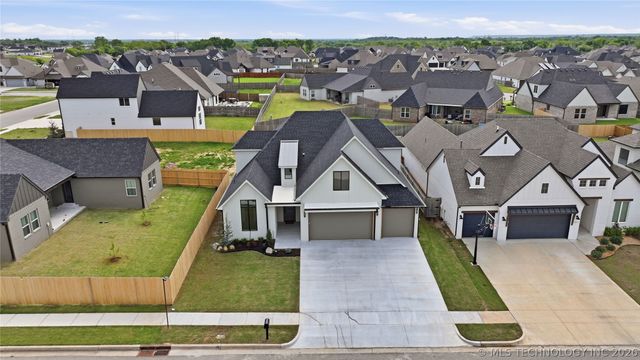 13645 S 20th Place E, Bixby, OK 74008