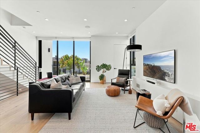 6077 Horner Street, Los Angeles, CA 90035