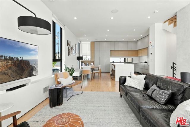 6077 Horner Street, Los Angeles, CA 90035