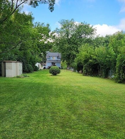 25513 W Loomis ROAD, Waterford, WI 53185