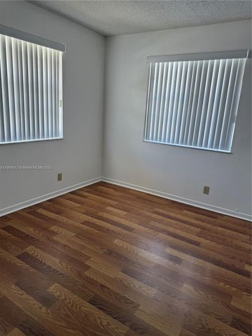 9906 Twin Lakes Dr 7-I, Coral Springs, FL 33071