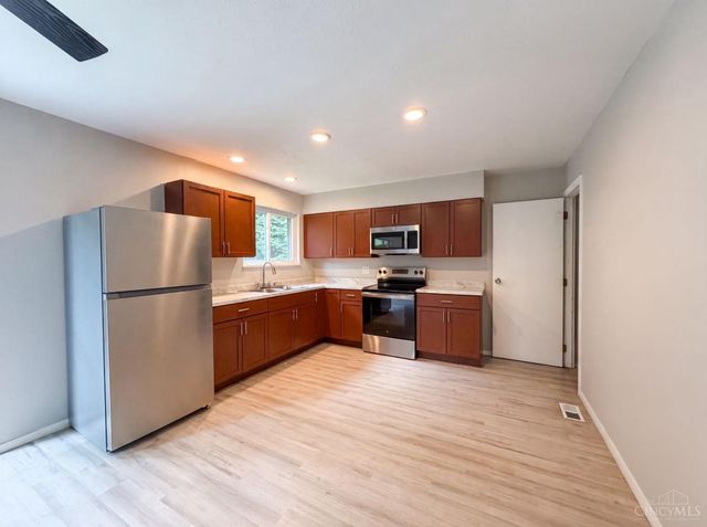 12157 Hitchcock Drive, Forest Park, OH 45240