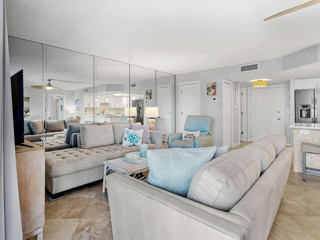 800 BENJAMIN FRANKLIN DRIVE 304, Sarasota, FL 34236