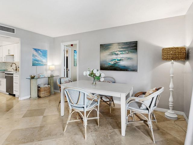 800 BENJAMIN FRANKLIN DRIVE 304, Sarasota, FL 34236