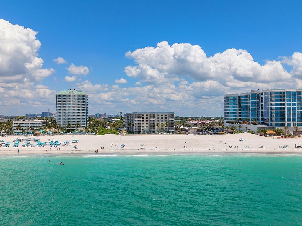 800 BENJAMIN FRANKLIN DRIVE 304, Sarasota, FL 34236
