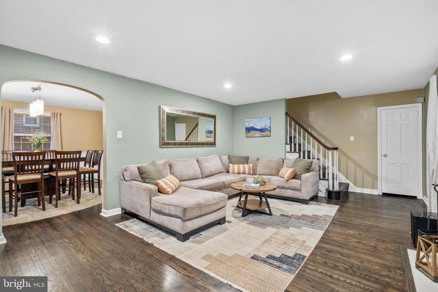 416 GLENDALE CIR, Springfield, PA 19064