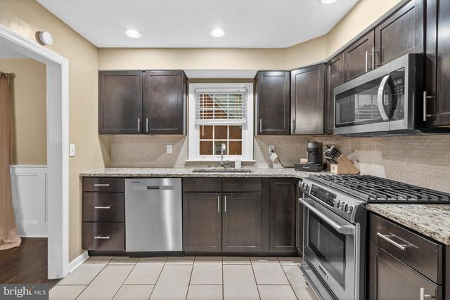 416 GLENDALE CIR, Springfield, PA 19064