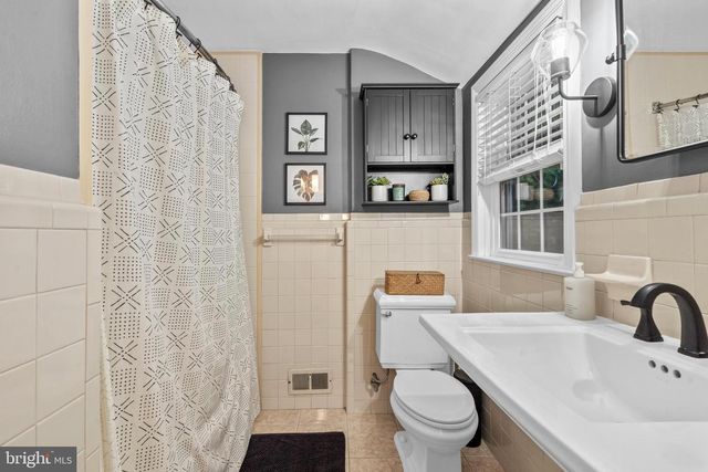 416 GLENDALE CIR, Springfield, PA 19064