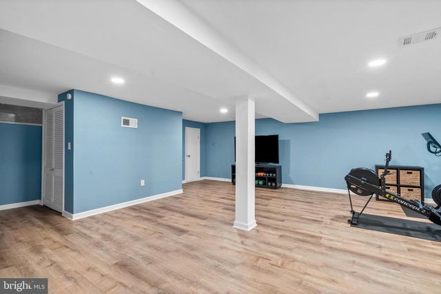 416 GLENDALE CIR, Springfield, PA 19064