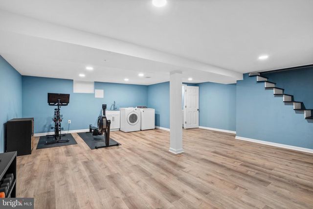 416 GLENDALE CIR, Springfield, PA 19064