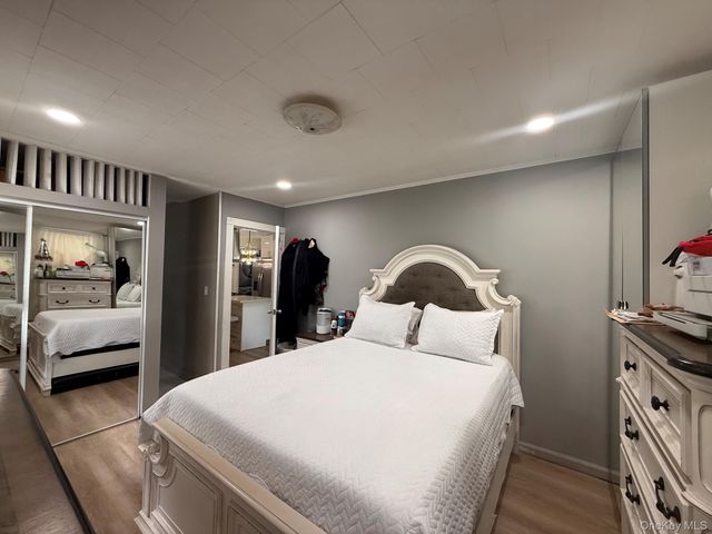 29 Cambridge 01, Valley Stream, NY 11581