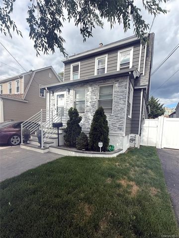 29 Cambridge 01, Valley Stream, NY 11581