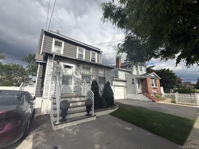 29 Cambridge 01, Valley Stream, NY 11581