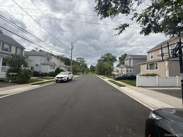 29 Cambridge 01, Valley Stream, NY 11581