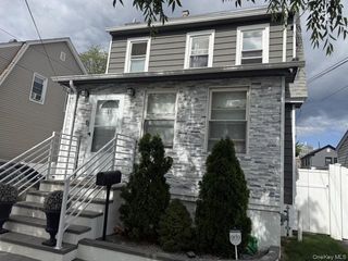 29 Cambridge 01, Valley Stream, NY 11581